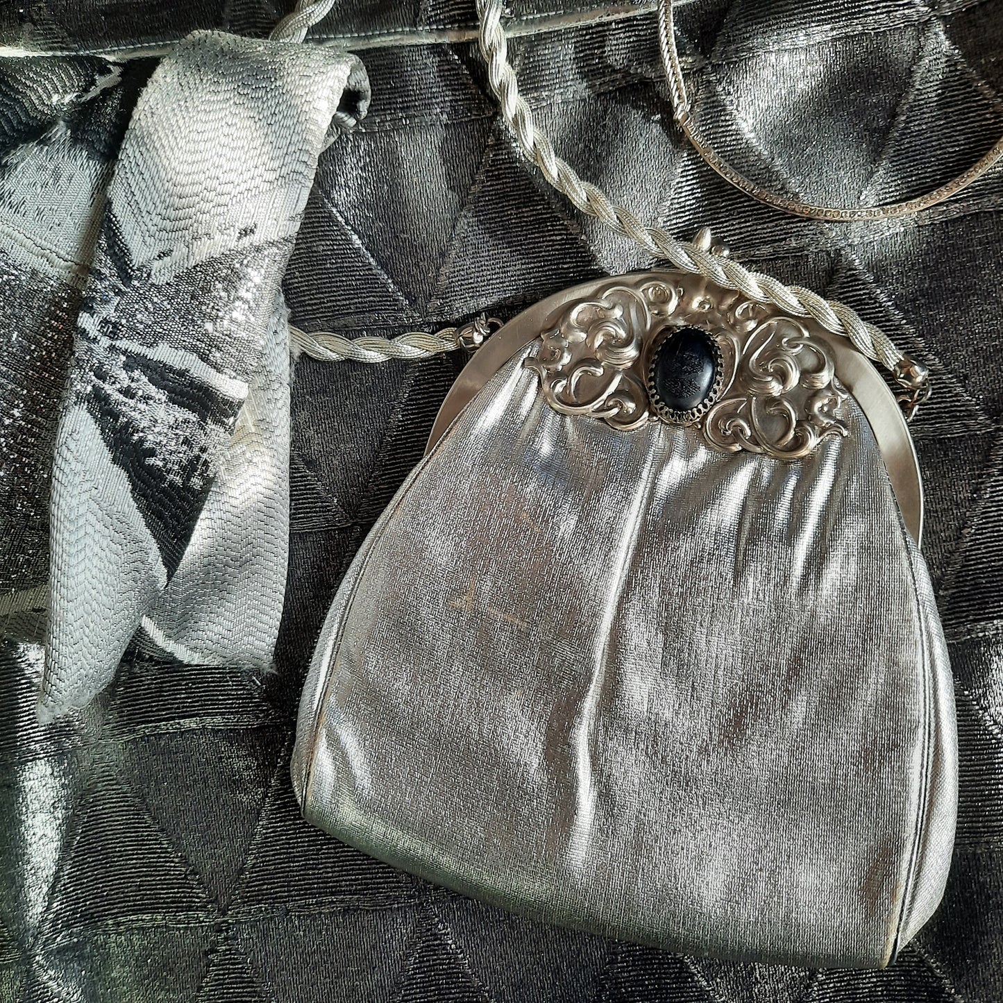 1950s Vintage Harry Levine  Clasp Bag