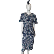 Load image into Gallery viewer, Vintage - Dresses - Floral Prints
