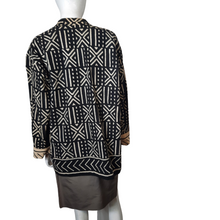 Load image into Gallery viewer, Mud Cloth Reversible Jacket Size L