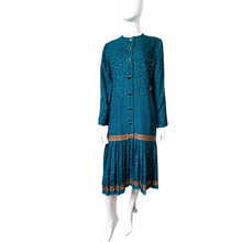 Load image into Gallery viewer, Julie Francis Silk Jacquard Pleated Dress Size 8