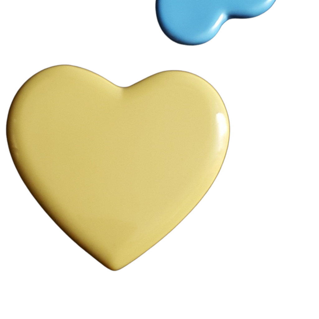 Missoni Bakelite Jumbo Heart Pin