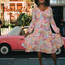 Load image into Gallery viewer, 70s Floral Print Dress
