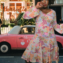 Load image into Gallery viewer, 70s Floral Print Dress
