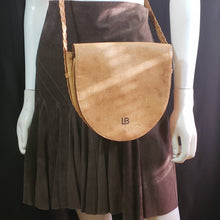 Load image into Gallery viewer, Online Vintage Shop, Vintage Clothing Boutique, Vintage, Women&#39;s Clothing, Seconhand, Distressed Vintage Designs, Sustainable Fashion
