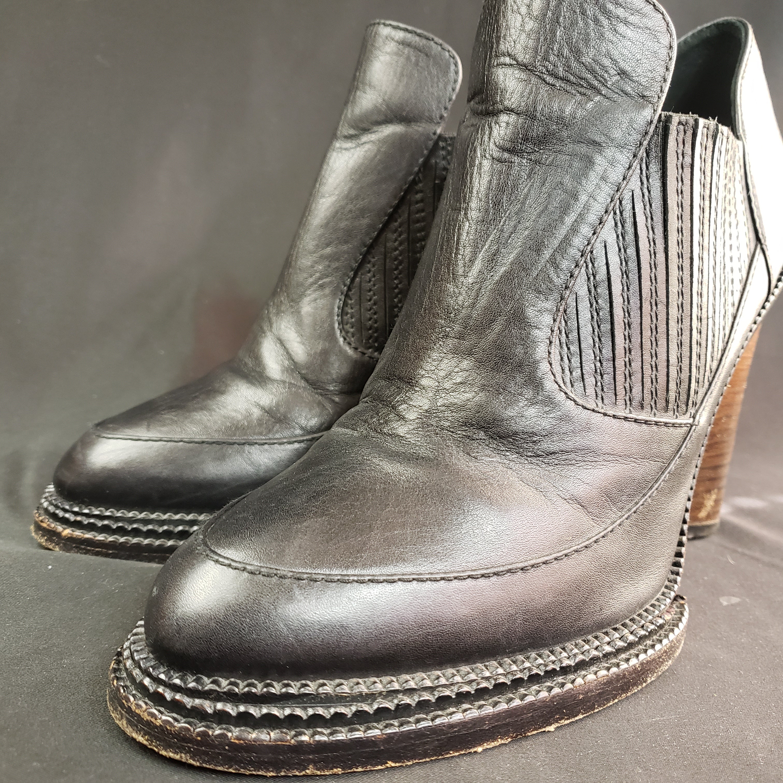 Online Vintage Shop, Vintage Clothing Boutique, Vintage, Women's Clothing, Seconhand, Distressed Vintage Designs, Sustainable Fashion