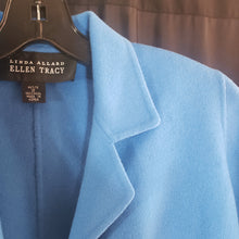 Load image into Gallery viewer, Online Vintage Shop, Vintage Clothing Boutique, Vintage, Women&#39;s Clothing, Seconhand, Distressed Vintage Designs, Sustainable Fashion
