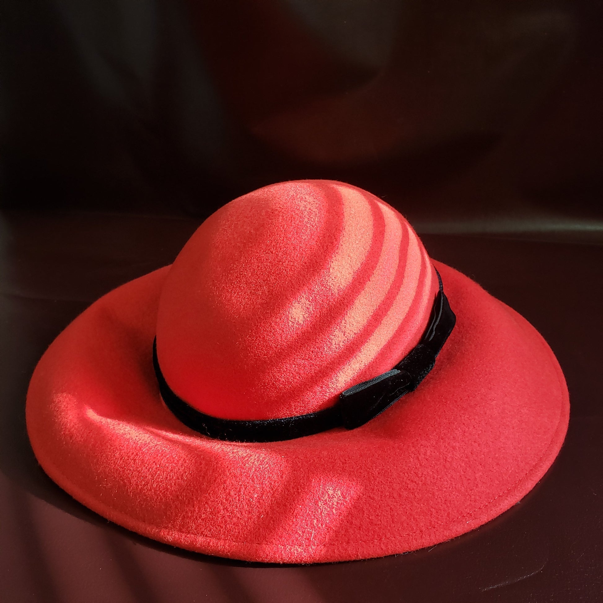 Online Vintage Shop, Vintage Clothing Boutique, Vintage, Women's Clothing, Seconhand, Distressed Vintage Designs, Sustainable Fashion