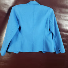 Load image into Gallery viewer, Online Vintage Shop, Vintage Clothing Boutique, Vintage, Women&#39;s Clothing, Seconhand, Distressed Vintage Designs, Sustainable Fashion
