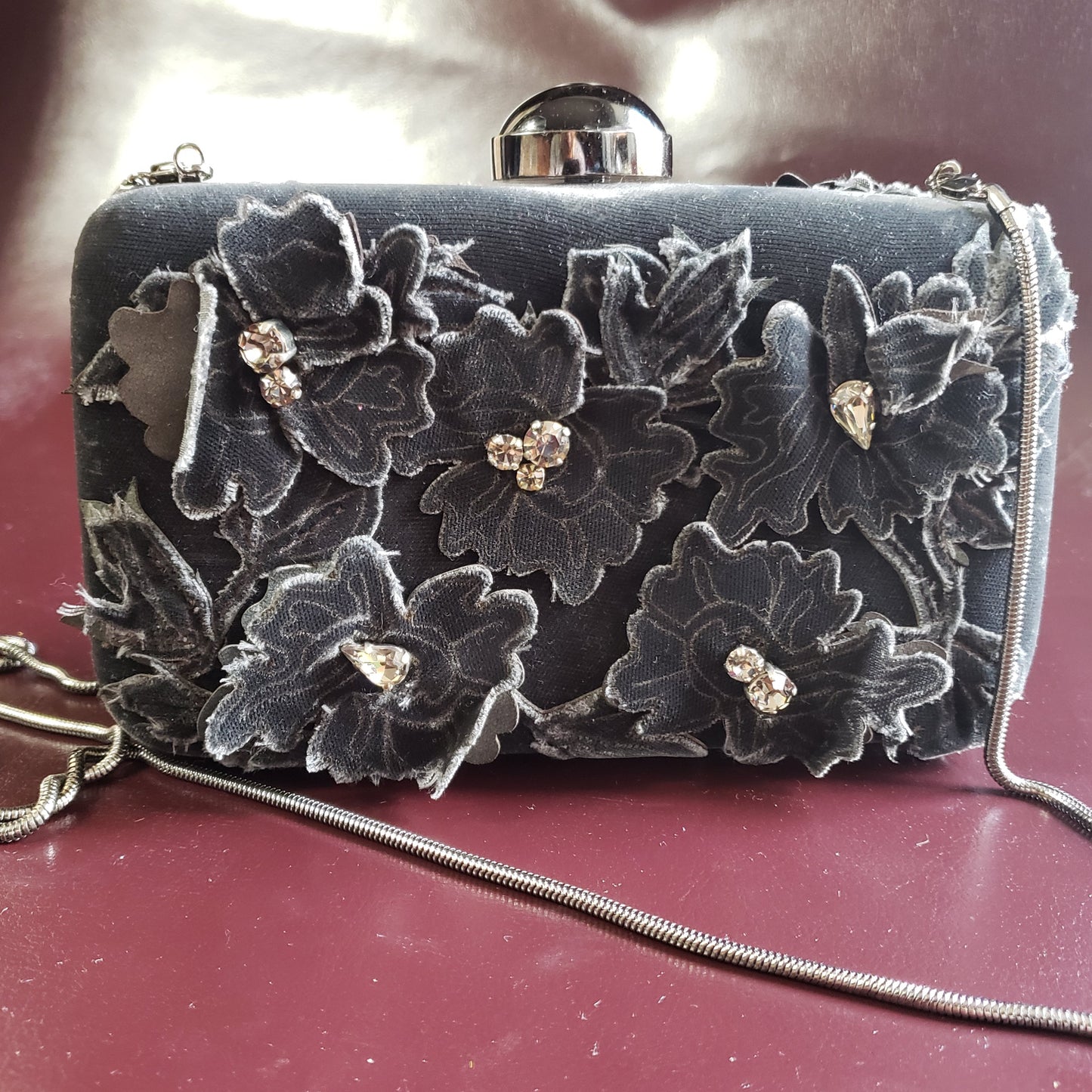 Online Vintage Shop, Vintage Clothing Boutique, Vintage, Women's Clothing, Seconhand, Distressed Vintage Designs, Sustainable Fashion