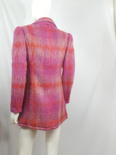 Load image into Gallery viewer, Online Vintage Shop, Vintage Clothing Boutique, Vintage, Women&#39;s Clothing, Seconhand, Distressed Vintage Designs, Sustainable Fashion
