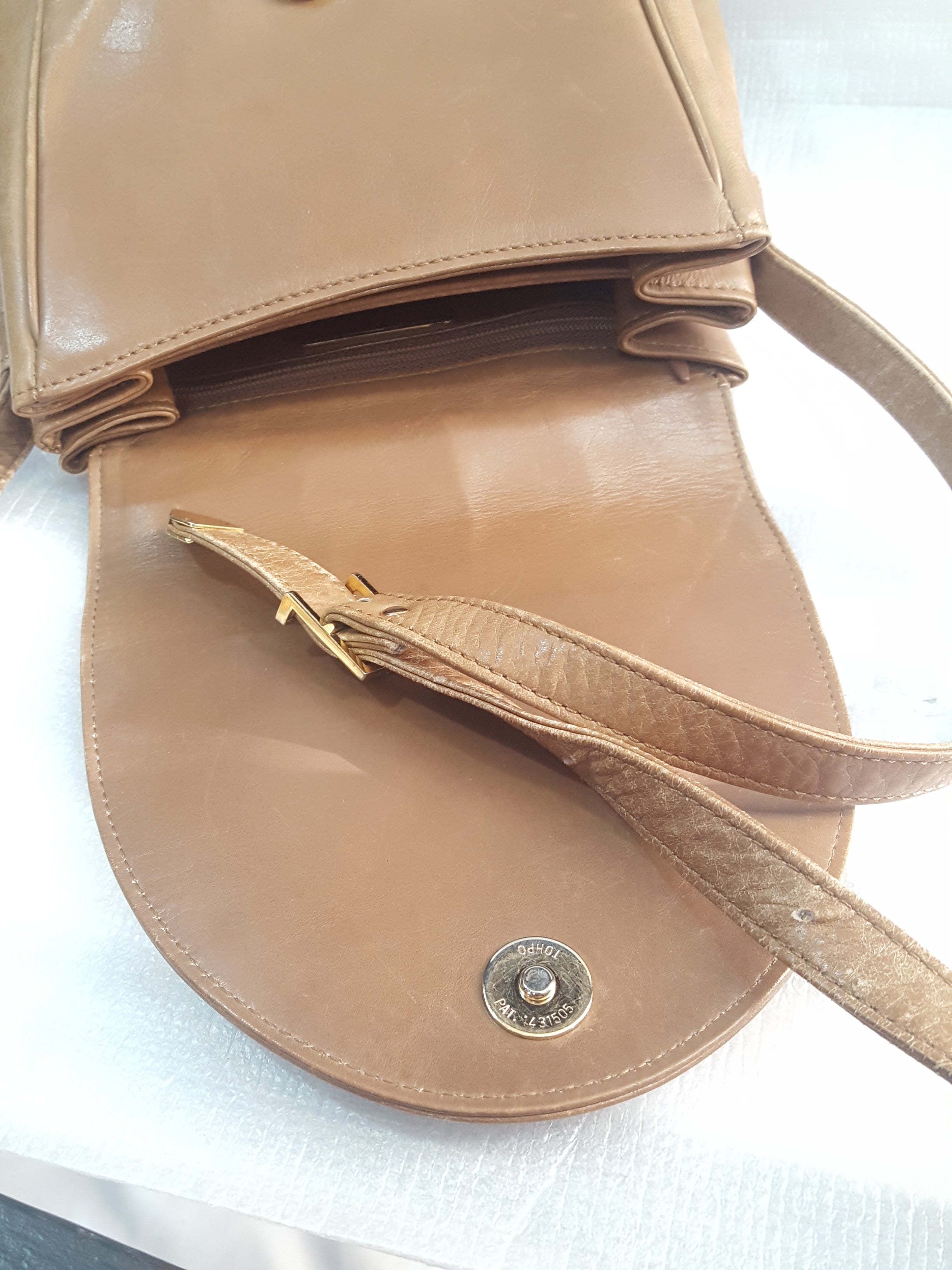 Online Vintage Shop, Vintage Clothing Boutique, Vintage, Women's Clothing, Seconhand, Distressed Vintage Designs, Sustainable Fashion