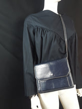 Load image into Gallery viewer, Online Vintage Shop, Vintage Clothing Boutique, Vintage, Women&#39;s Clothing, Seconhand, Distressed Vintage Designs, Sustainable Fashion
