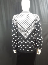 Load image into Gallery viewer, Online Vintage Shop, Vintage Clothing Boutique, Vintage, Women&#39;s Clothing, Seconhand, Distressed Vintage Designs, Sustainable Fashion
