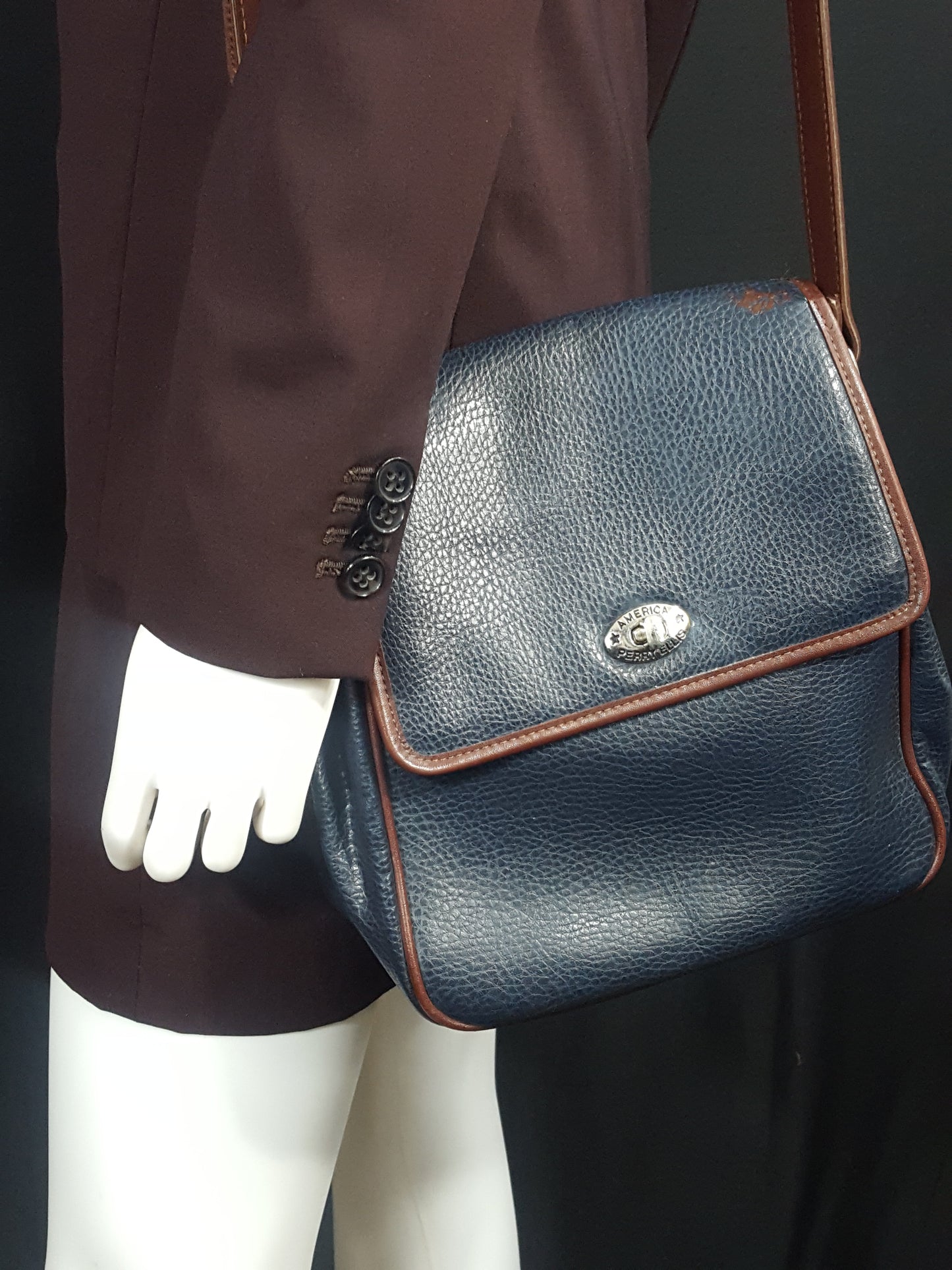 Online Vintage Shop, Vintage Clothing Boutique, Vintage, Women's Clothing, Seconhand, Distressed Vintage Designs, Sustainable Fashion