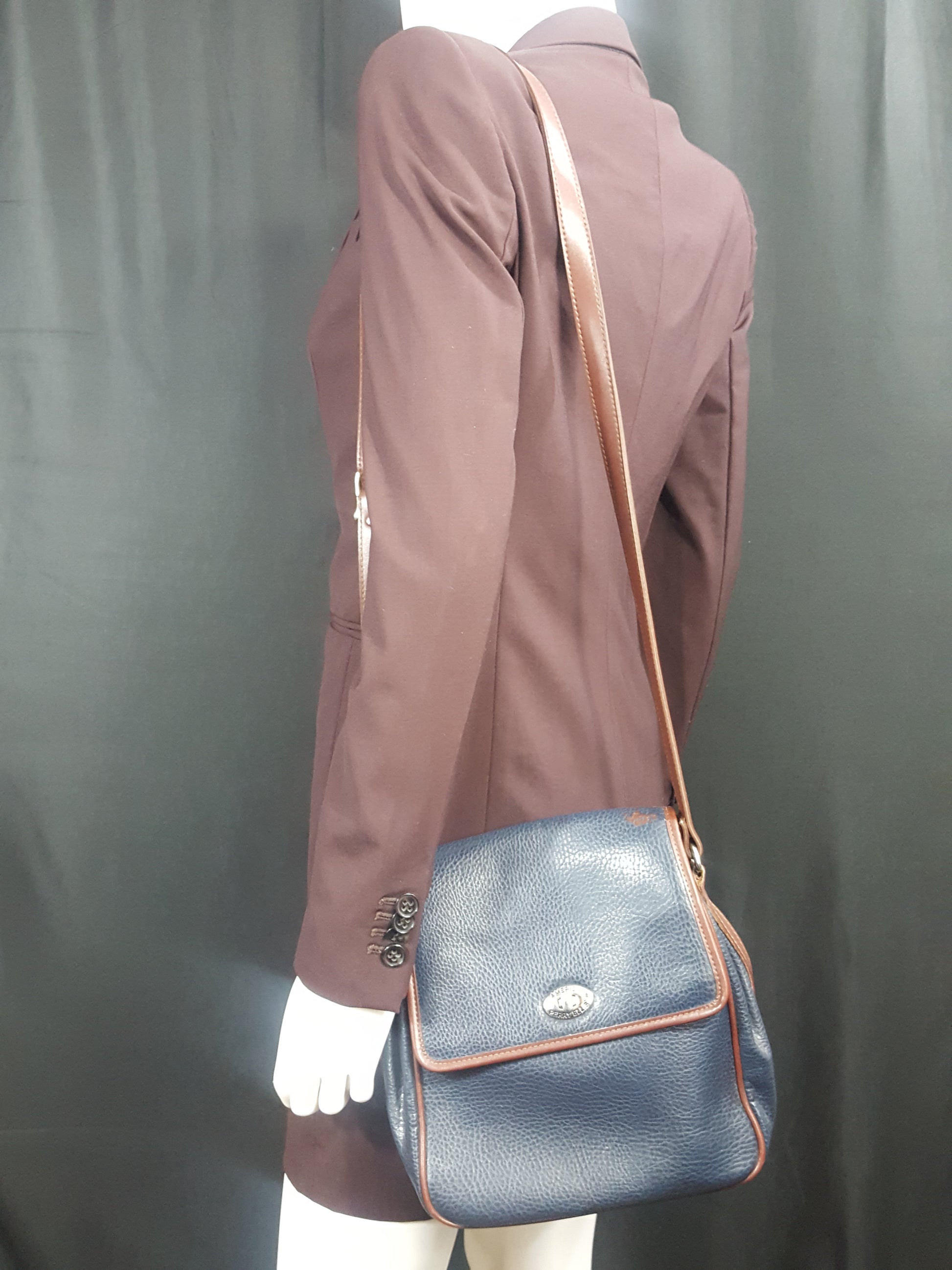 Online Vintage Shop, Vintage Clothing Boutique, Vintage, Women's Clothing, Seconhand, Distressed Vintage Designs, Sustainable Fashion