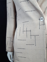 Load image into Gallery viewer, Online Vintage Shop, Vintage Clothing Boutique, Vintage, Women&#39;s Clothing, Seconhand, Distressed Vintage Designs, Sustainable Fashion
