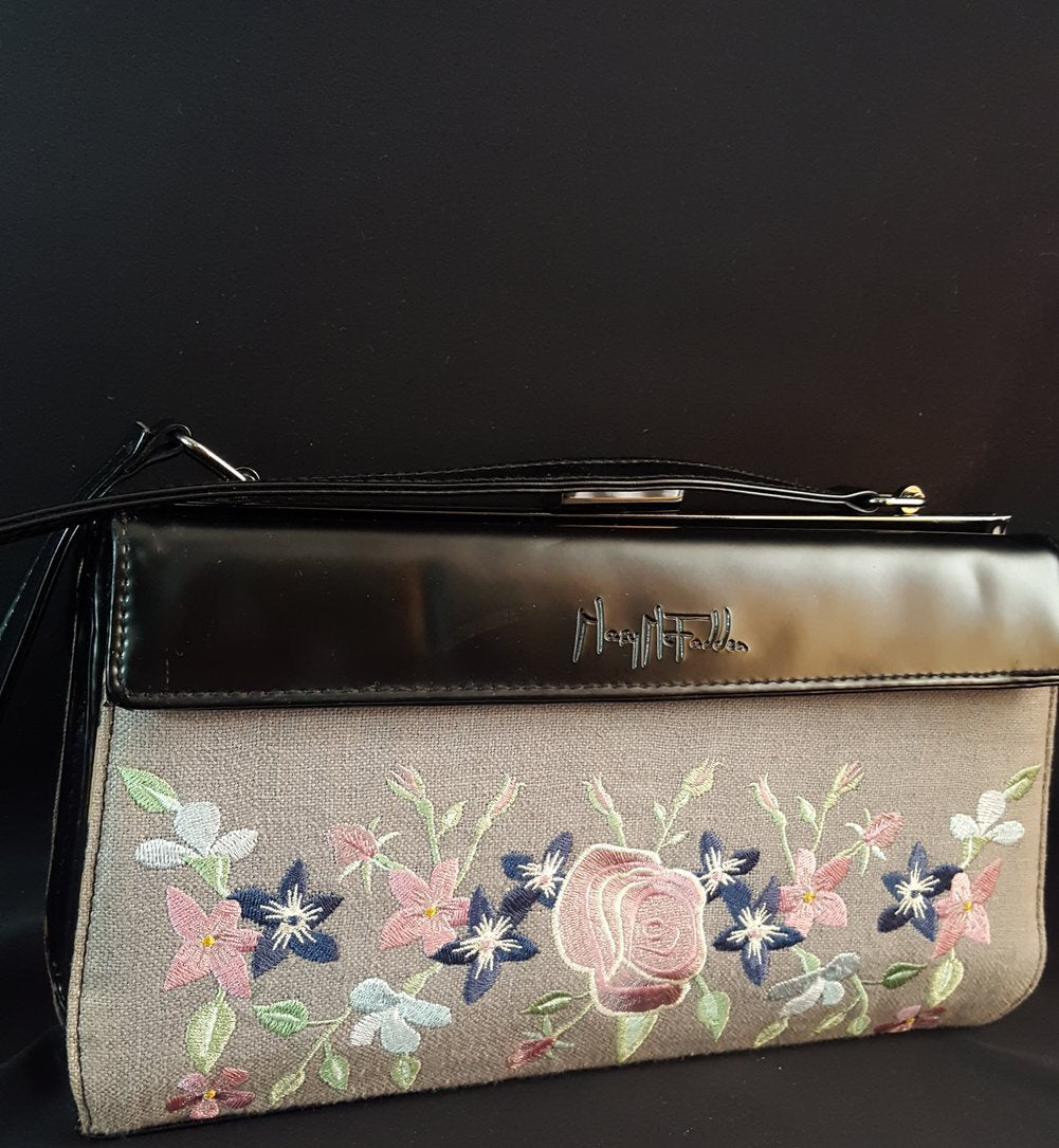 Online Vintage Shop, Vintage Clothing Boutique, Vintage, Women's Clothing, Seconhand, Distressed Vintage Designs, Sustainable Fashion