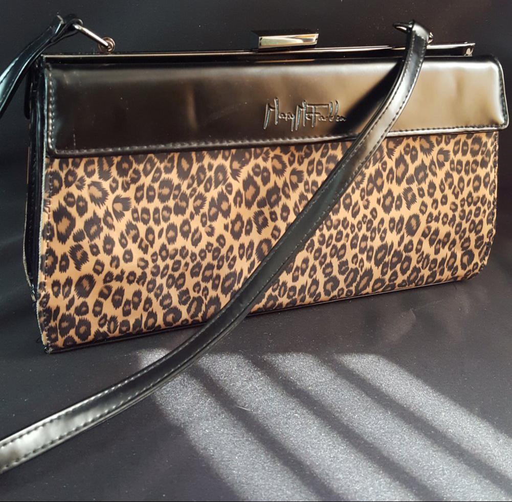 Online Vintage Shop, Vintage Clothing Boutique, Vintage, Women's Clothing, Seconhand, Distressed Vintage Designs, Sustainable Fashion