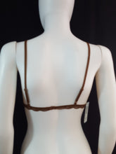 Load image into Gallery viewer, Online Vintage Shop, Vintage Clothing Boutique, Vintage, Women&#39;s Clothing, Seconhand, Distressed Vintage Designs, Sustainable Fashion
