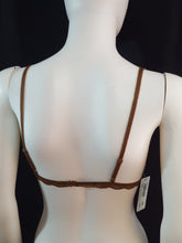 Load image into Gallery viewer, Online Vintage Shop, Vintage Clothing Boutique, Vintage, Women&#39;s Clothing, Seconhand, Distressed Vintage Designs, Sustainable Fashion
