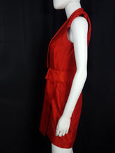 Load image into Gallery viewer, Online Vintage Shop, Vintage Clothing Boutique, Vintage, Women&#39;s Clothing, Seconhand, Distressed Vintage Designs, Sustainable Fashion
