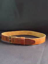 Load image into Gallery viewer, Online Vintage Shop, Vintage Clothing Boutique, Vintage, Women&#39;s Clothing, Seconhand, Distressed Vintage Designs, Sustainable Fashion

