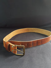 Load image into Gallery viewer, Online Vintage Shop, Vintage Clothing Boutique, Vintage, Women&#39;s Clothing, Seconhand, Distressed Vintage Designs, Sustainable Fashion
