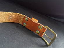 Load image into Gallery viewer, Online Vintage Shop, Vintage Clothing Boutique, Vintage, Women&#39;s Clothing, Seconhand, Distressed Vintage Designs, Sustainable Fashion
