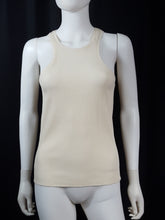 Load image into Gallery viewer, Online Vintage Shop, Vintage Clothing Boutique, Vintage, Women&#39;s Clothing, Seconhand, Distressed Vintage Designs, Sustainable Fashion
