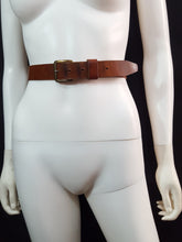 Load image into Gallery viewer, Online Vintage Shop, Vintage Clothing Boutique, Vintage, Women&#39;s Clothing, Seconhand, Distressed Vintage Designs, Sustainable Fashion
