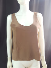 Load image into Gallery viewer, Online Vintage Shop, Vintage Clothing Boutique, Vintage, Women&#39;s Clothing, Seconhand, Distressed Vintage Designs, Sustainable Fashion
