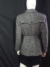 Load image into Gallery viewer, Online Vintage Shop, Vintage Clothing Boutique, Vintage, Women&#39;s Clothing, Seconhand, Distressed Vintage Designs, Sustainable Fashion
