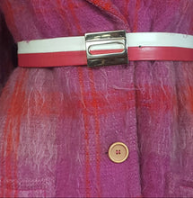 Load image into Gallery viewer, Online Vintage Shop, Vintage Clothing Boutique, Vintage, Women&#39;s Clothing, Seconhand, Distressed Vintage Designs, Sustainable Fashion
