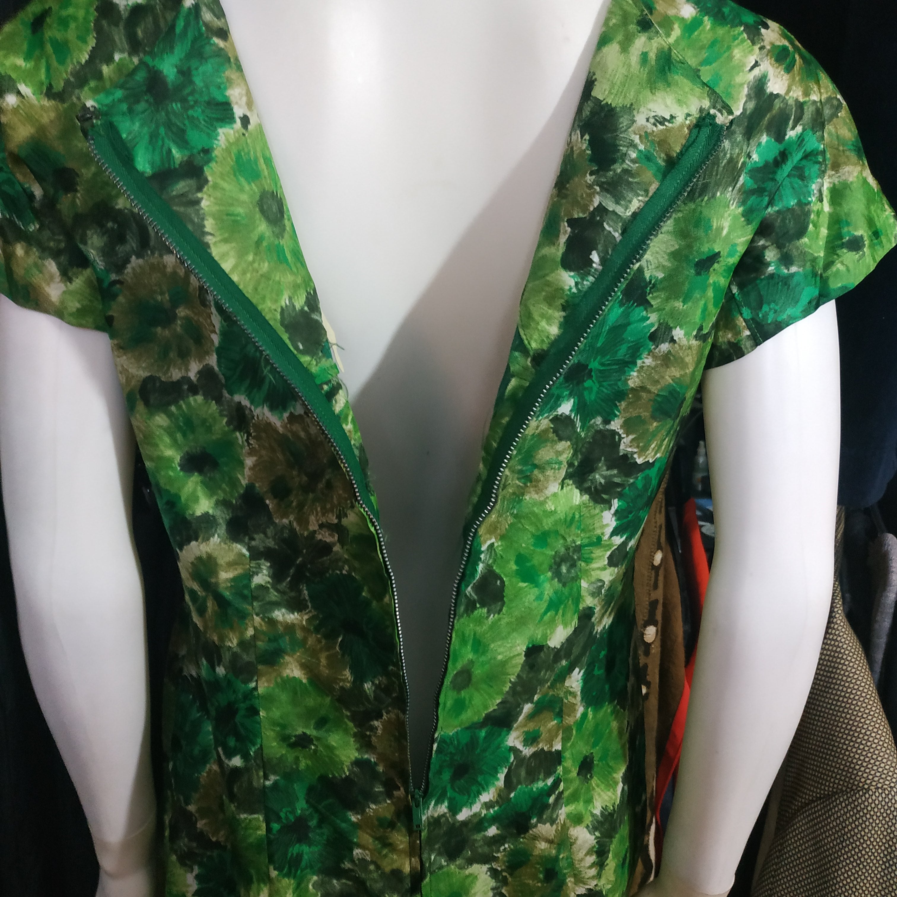 Online Vintage Shop, Vintage Clothing Boutique, Vintage, Women's Clothing, Seconhand, Distressed Vintage Designs, Sustainable Fashion