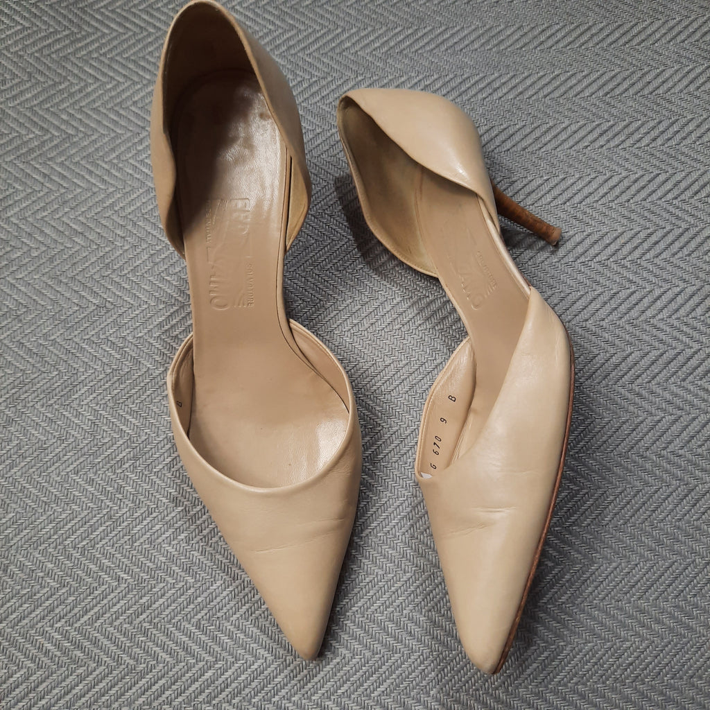 Salvatore Ferragamo Pointy Toe Pumps Size 9B