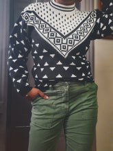 Load image into Gallery viewer, Koman Vintage Ski Sweater Size S
