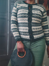 Load image into Gallery viewer, Vintage Shetland Wool Cardigan Size Large
