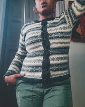 Load image into Gallery viewer, Vintage Shetland Wool Cardigan Size Large
