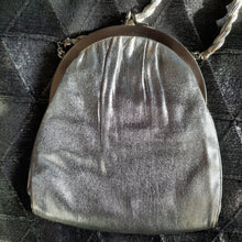 Load image into Gallery viewer, 1950s Vintage Harry Levine  Clasp Bag
