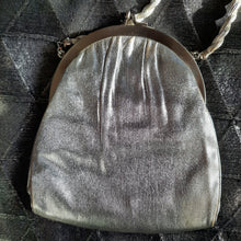 Load image into Gallery viewer, 1950s Vintage Harry Levine  Clasp Bag