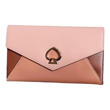 Load image into Gallery viewer, Kate Spade Suzy Leather Clutch
