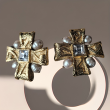 Load image into Gallery viewer, 80s Vintage Clip-On Earrings Christian Lacroix