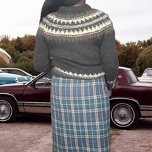Load image into Gallery viewer, 70s Pure Wool Fair Ilse Sweaters Gaeltarra Wool Sweater