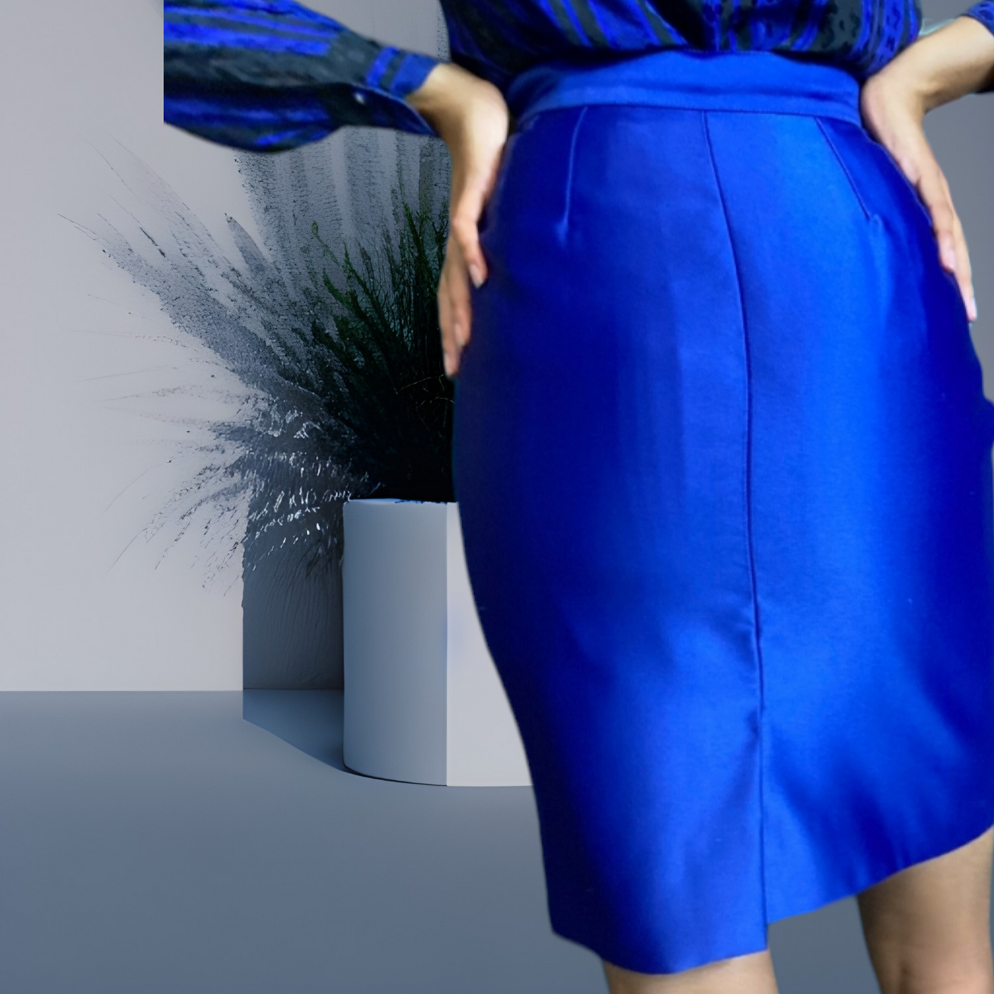 Yves Saint Laurent Variations Blue Pencil Skirt size 4/36
