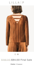 Load image into Gallery viewer, Online Vintage Shop, Vintage Clothing Boutique, Vintage, Women&#39;s Clothing, Seconhand, Distressed Vintage Designs, Sustainable Fashion
