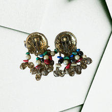 Load image into Gallery viewer, Vintage Dome Plate, Cabachon Stone Fringe Chandelier Clip-on Earrings
