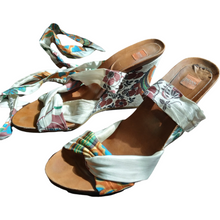Load image into Gallery viewer, Boss Wedge Sandals Size 39