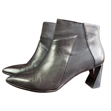 Load image into Gallery viewer, United Nude Zinc Vita Black Bootie Size 37
