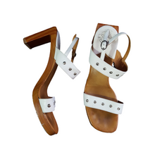 Load image into Gallery viewer, E SPACE Styled by Robert Clergerie Sandals size 10
