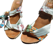 Load image into Gallery viewer, Boss Wedge Sandals Size 39
